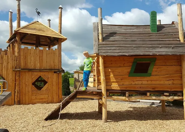 Ferienhaeuser בית נופש *