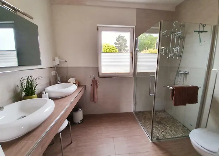 Ferienhaeuser בית נופש