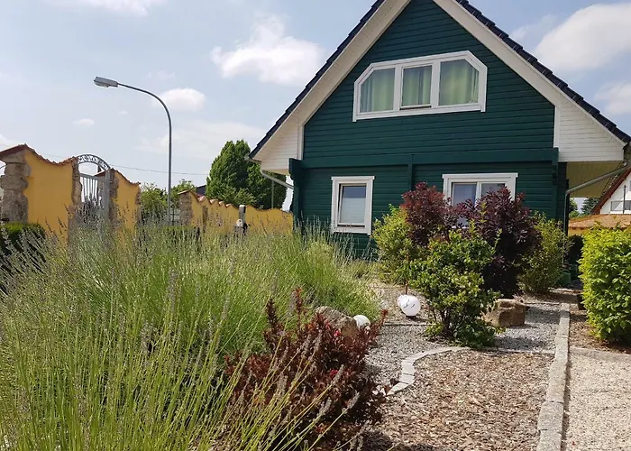 Ferienhaeuser בית נופש